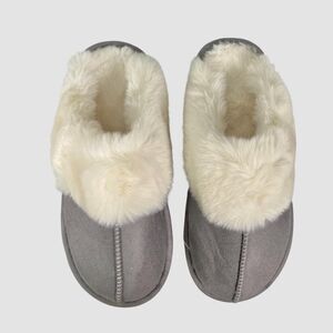 NEW Thick Faux Fur Faux Suede Fuzzy Gray White Soft Slipper US 7 - 8